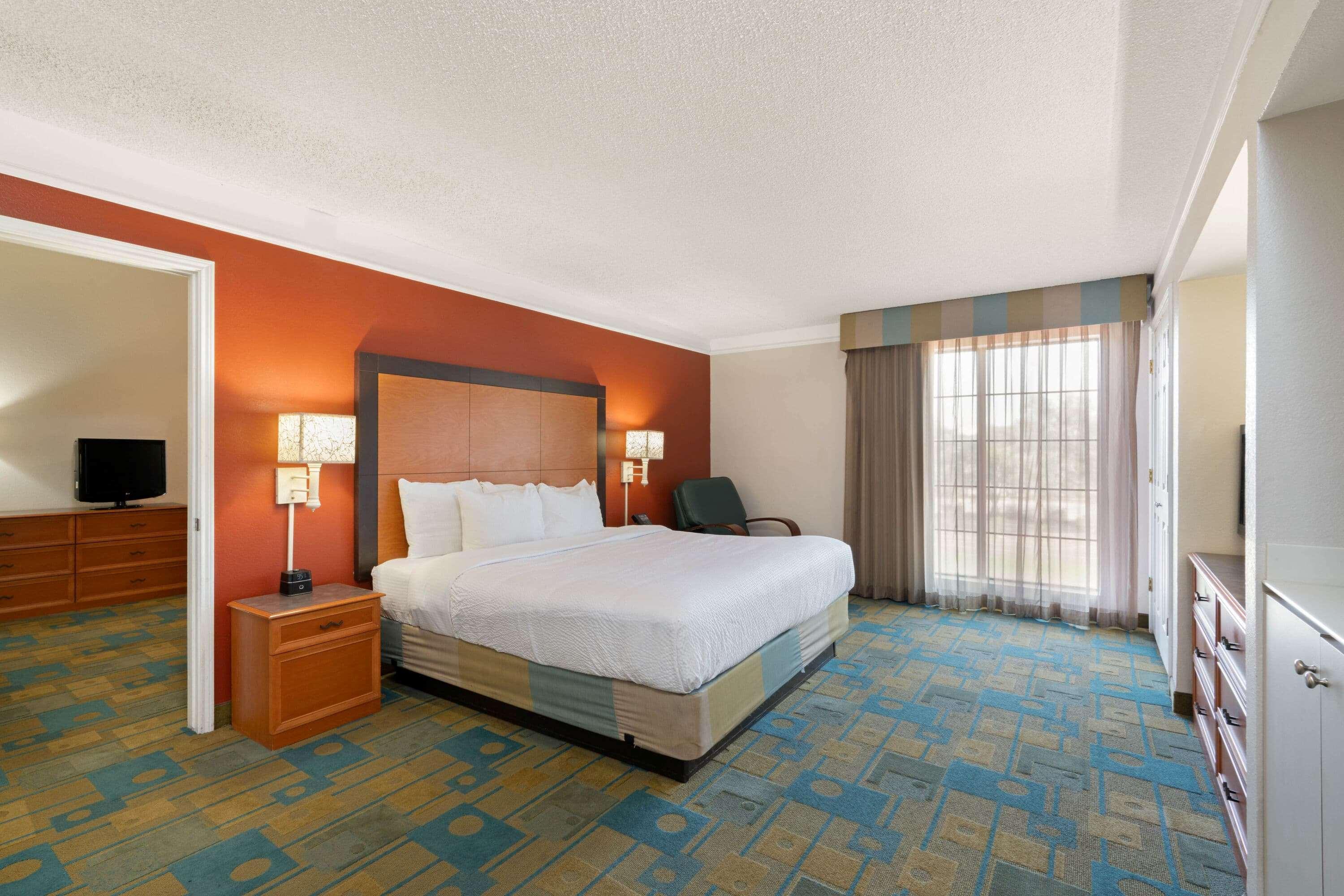 La Quinta Inn By Wyndham Phoenix Sky Harbor Airport Tempe Exterior photo